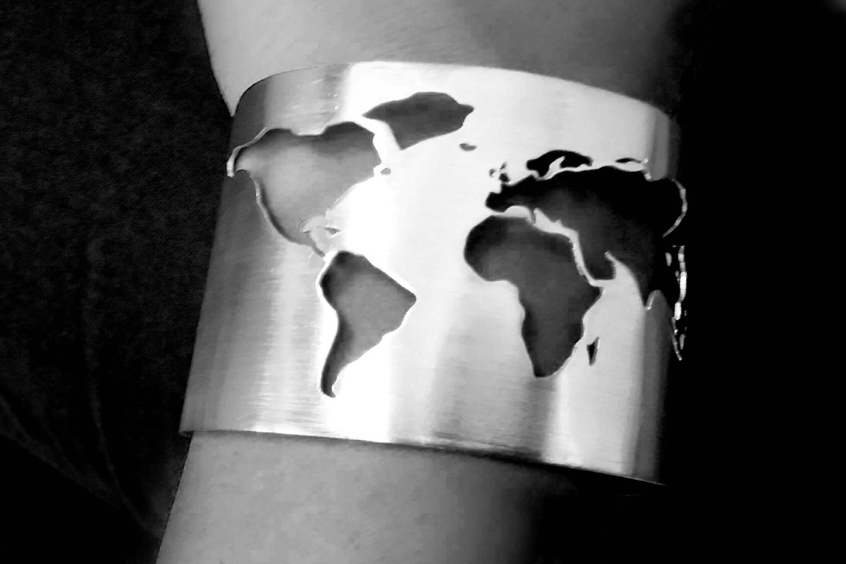 asa-maria-hermansson_bracelet_worldmap_1v
