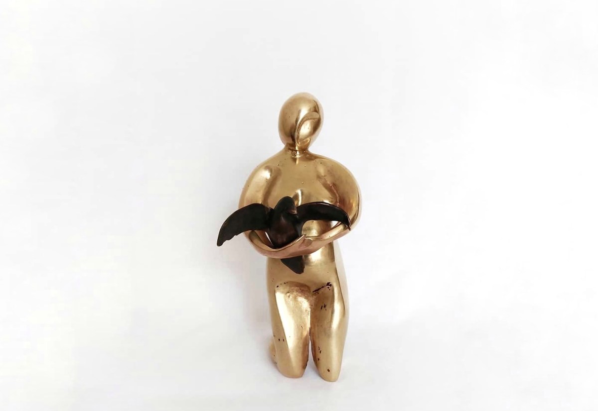 Woman with bird - Åsa Maria Hermansson - Metal smith